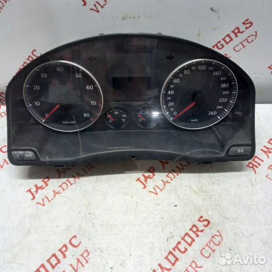 Щиток приборов Volkswagen Golf 5 универсал caxa