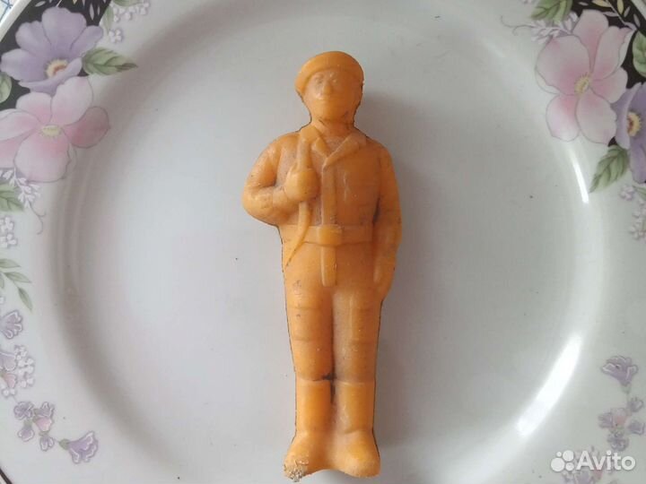 Солдатик колкий пластик