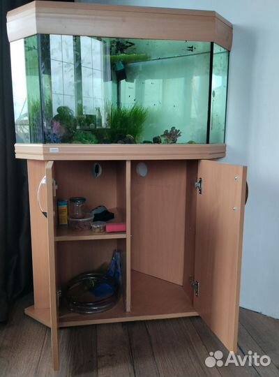 Аквариум с тумбой