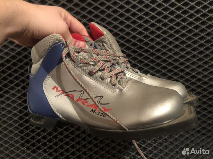 Лыжные ботинки 38р