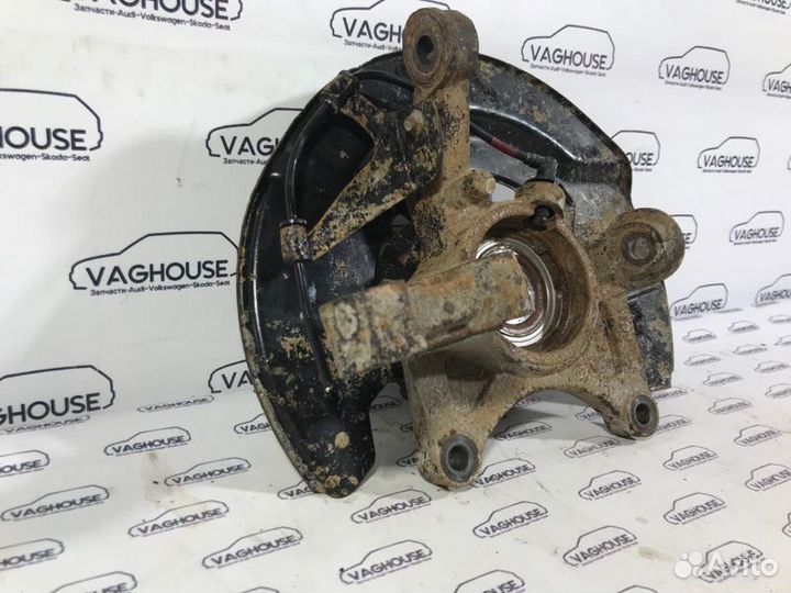 Кулак поворотный передний правый Chery Tiggo 1.8