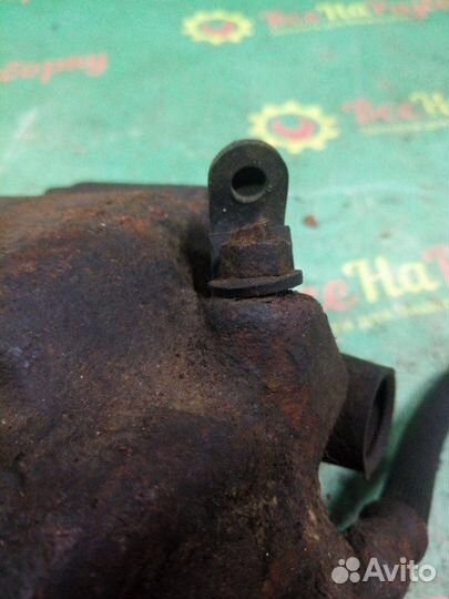 Суппорт передний правый Opel Vectra B седан