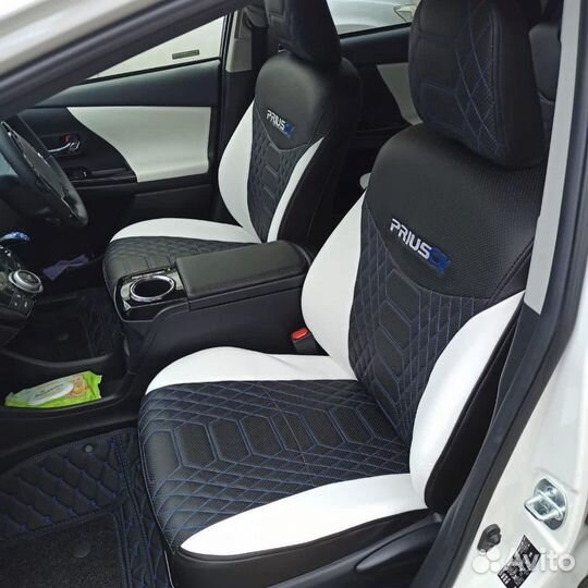 Чехлы на Prius Alpha