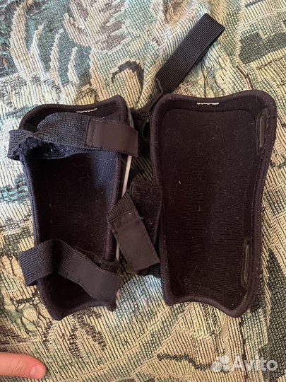 Щитки футбольные nike