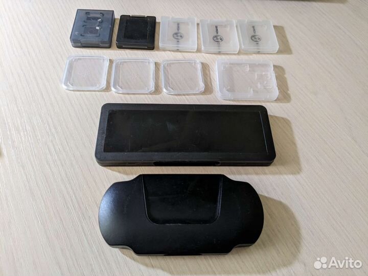 Футляр кейс коробочка для игр и карт памяти PSV