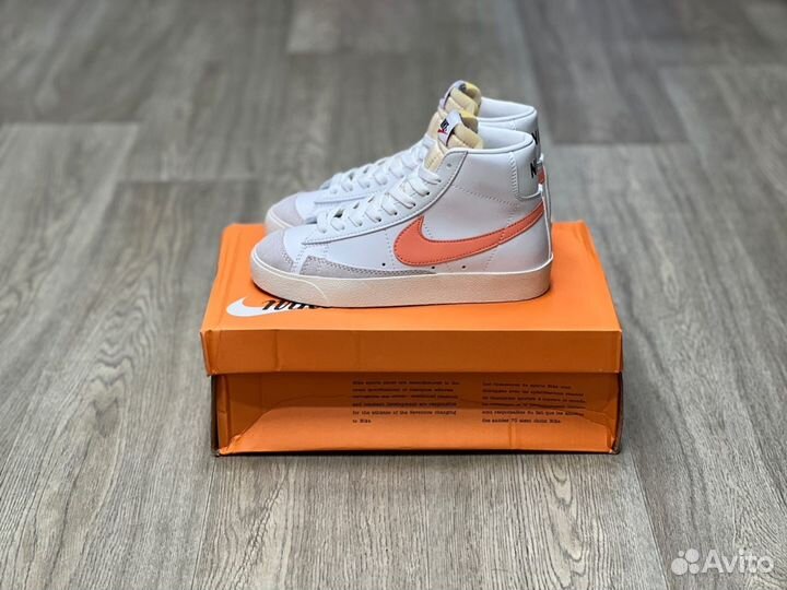 Кроссовки Nike Blazer Mid 77 Vintage Atomic Pink