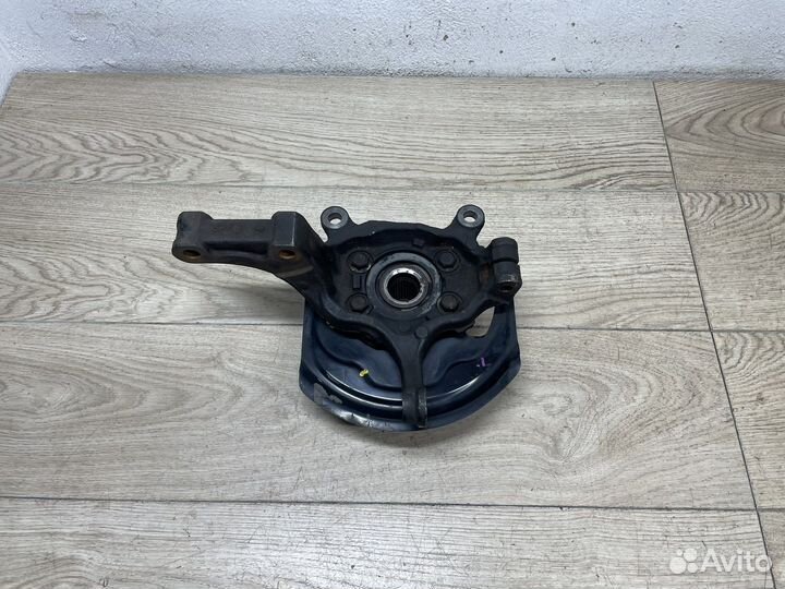 Кулак поворотный левый Nissan X-trail 31