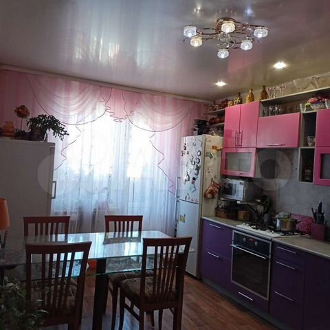 3-к. квартира, 87 м², 10/10 эт.