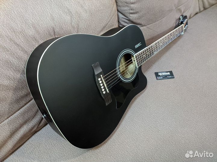 Гитара акустическая с чехлом