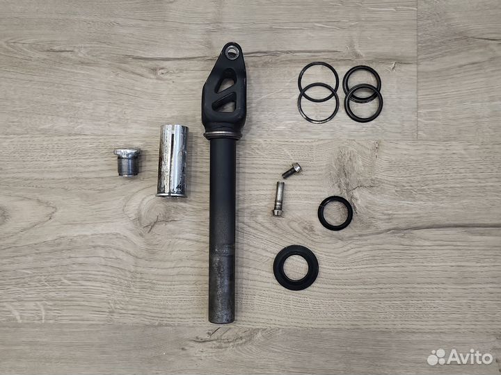 Вилка для трюкового самоката