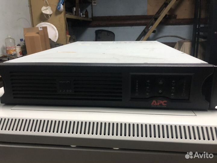 APC Smart-UPS 2200RMI2U