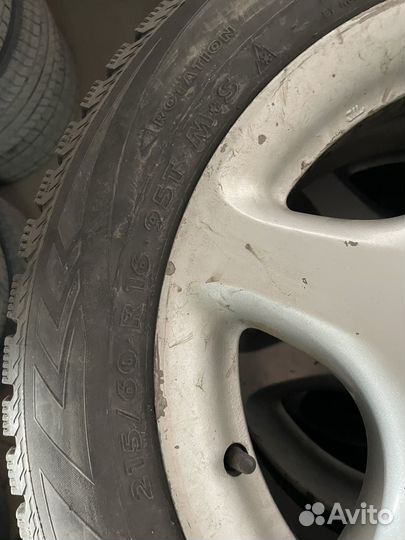 Nokian Tyres Hakkapeliitta 4 215/60 R16