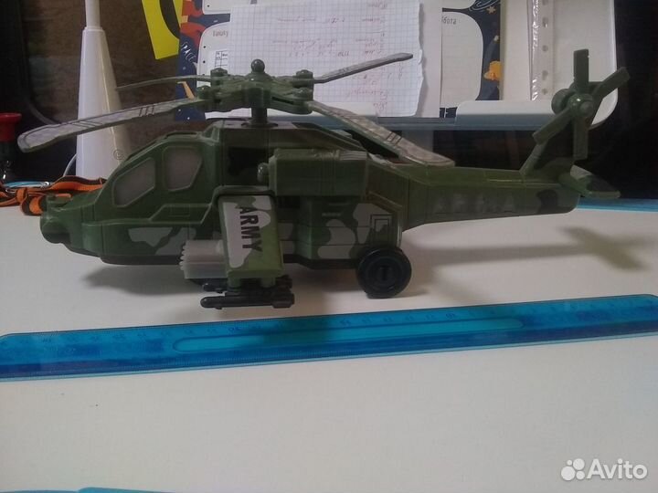 Вертолет AH-64 Apache