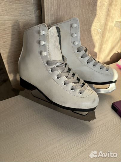 Коньки фигурные