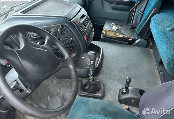 В разборке грузовик DAF,XF 95 2002-2005