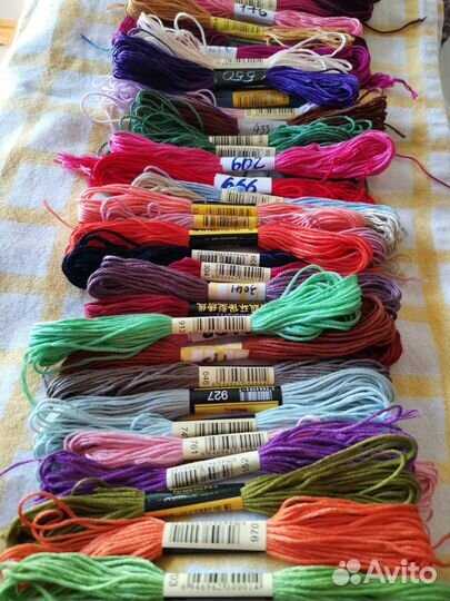 Нитки пакетом,схс более 100 шт,схемы,остаток канвы