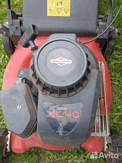 Газонокосилка бензиновая