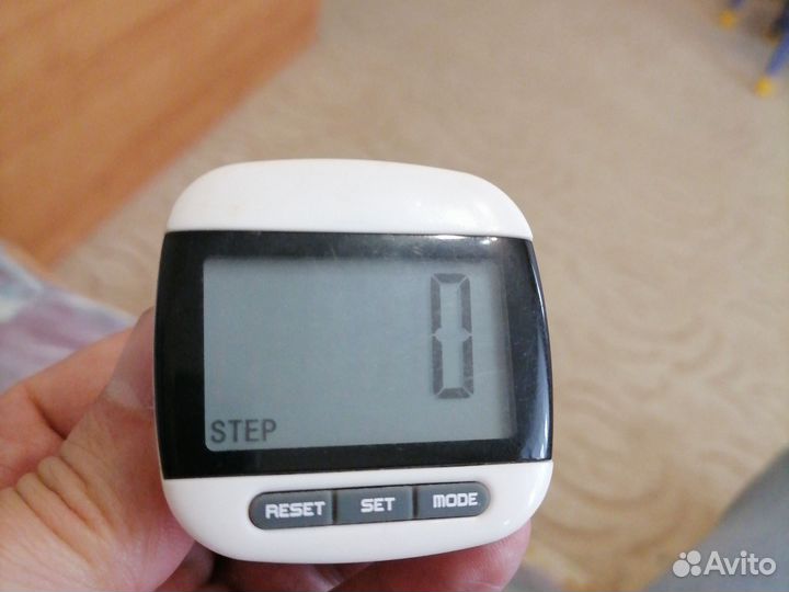 Шагомер на батарейках