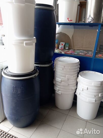 Бочки 127 пластиковые пищевые б/у, ведра пластиков