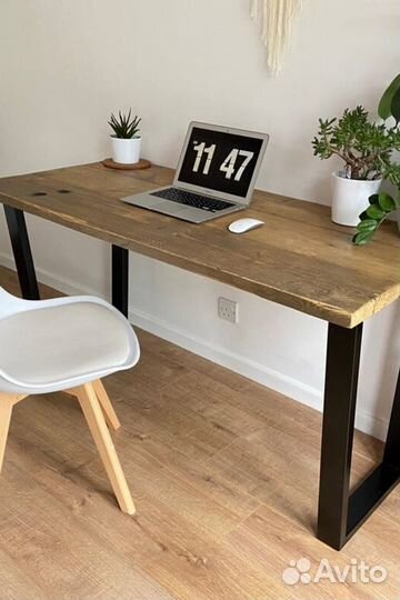 Компьютерный стол. 1300м*650мм