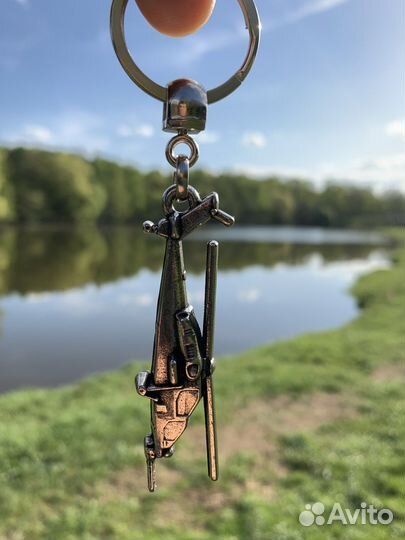 Брелок вертолет