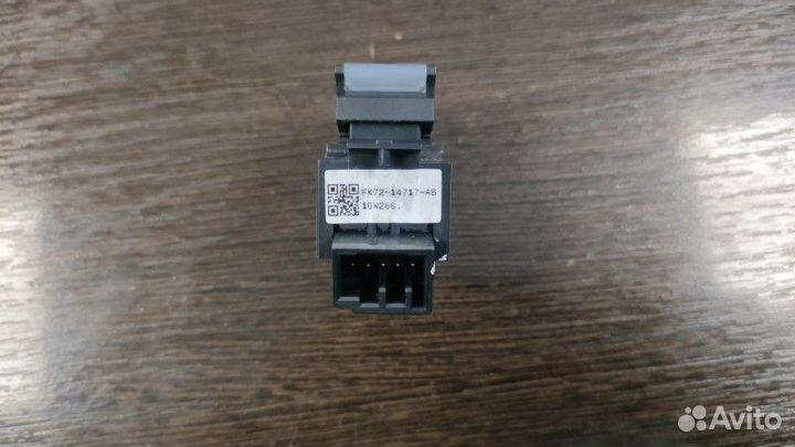 Кнопка стеклоподъемника Land Rover Range Rover