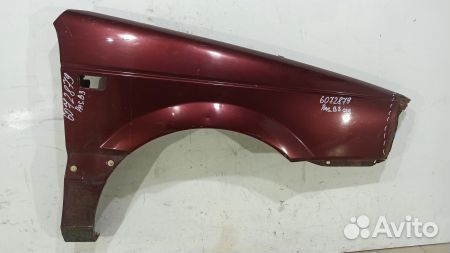 Крыло переднее правое