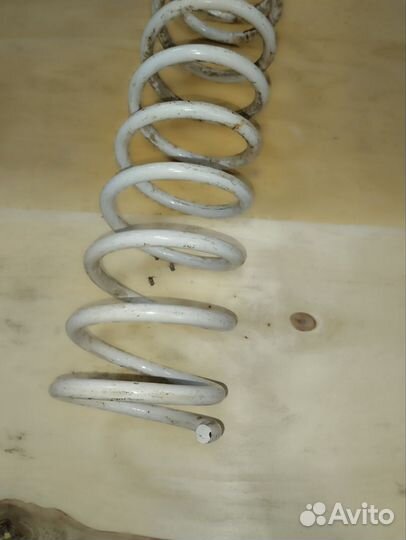 Пружина задняя ока