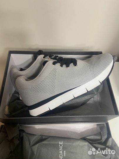 Кроссовки женские tendence