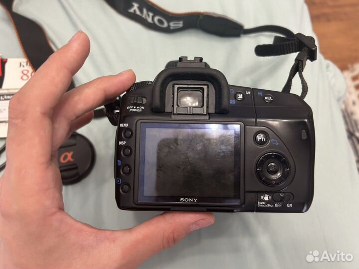 Зеркальный фотоаппарат Sony dslr-A200