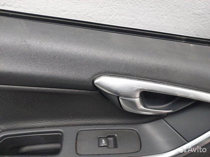 Дверь боковая левая передняя Volvo S60