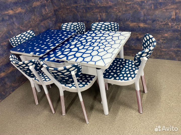 Кухонный стол и стулья 6 шт