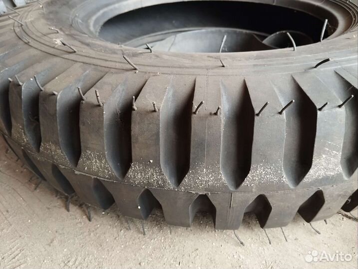 AMP Terrain Gripper A/T 7.5/20 R16 30L