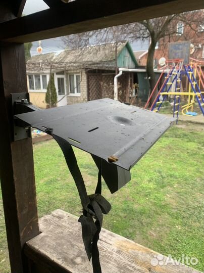 Потставка под телевизор настенная