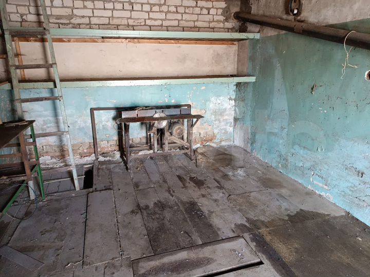 Гараж, > 30 м²