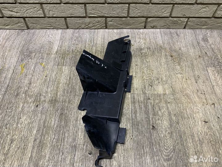 Volkswagen Touareg Воздуховод радиатора правый