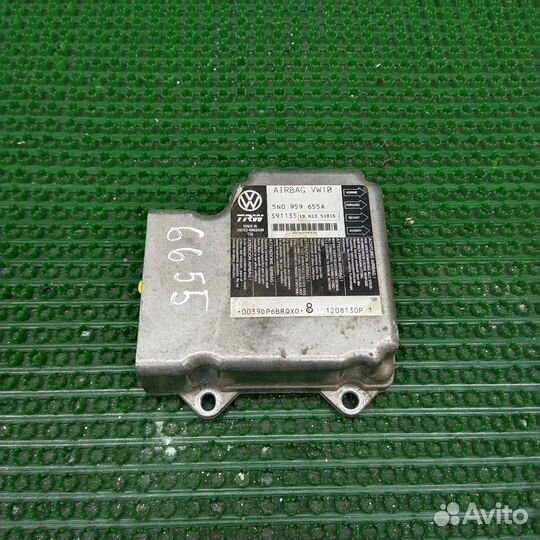 Блок управления подушками безопасности Volkswagen