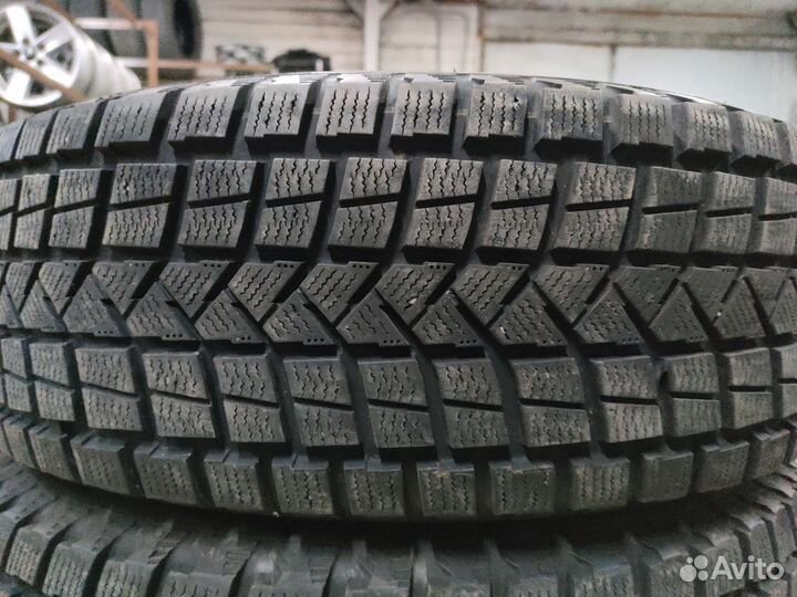 Firemax FM808 215/65 R16 98T