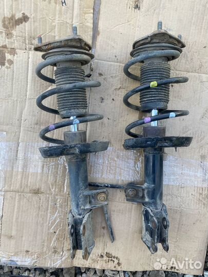 Амортизатор передний Kia Ceed 1 ED / Elantra HD