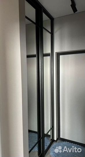 Шкаф купе с зеркалом