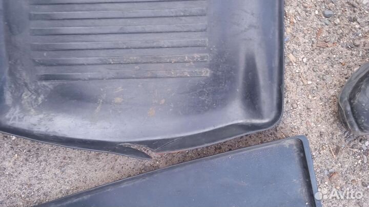 Автомобильные коврики резиновые УАЗ Патриот