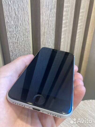 iPhone SE, 128 ГБ