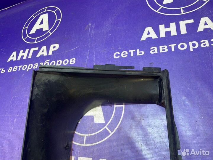 Воздуховод интеркулера Volkswagen Touareg 7L 2