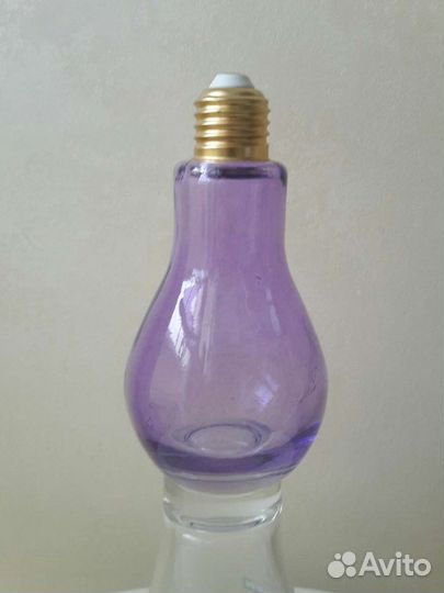 Стаканы, бокалы, кружки, бутыли, графин