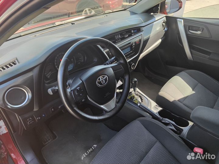 Toyota Auris 1.6 CVT, 2013, 289 450 км