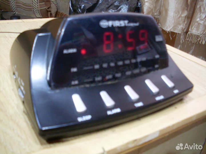 Часы-будильник-радио