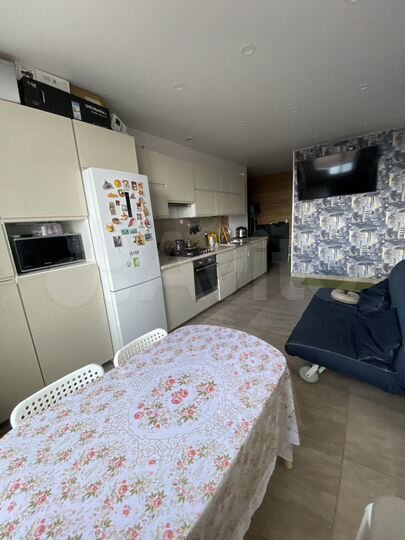 3-к. квартира, 63 м², 8/8 эт.