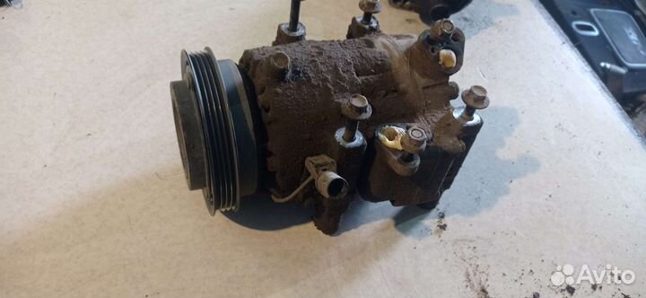 Компрессор кондиционера Hyundai Sonata 5 EF