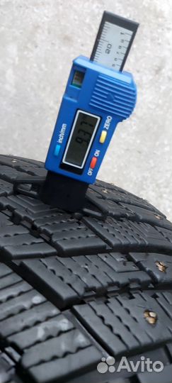 Goodyear UltraGrip Ice Arctic SUV 215/60 R17 100T