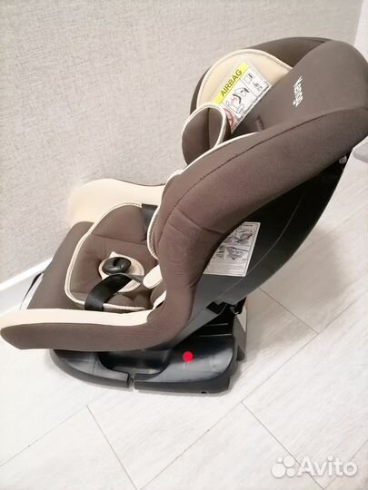 Автомобильное кресло